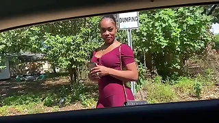 Ebony hottie gives blowjob be expeditious for a ride